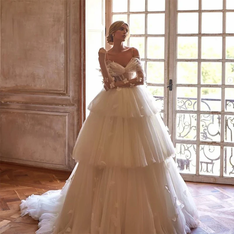 

Изящное свадебное платье из органзы с рюшами и кружевом, расшитое бисером, трапециевидной формы, длиной до пола, бальное платье, с v-образным вырезом и длинными рукавами по индивидуальному заказу