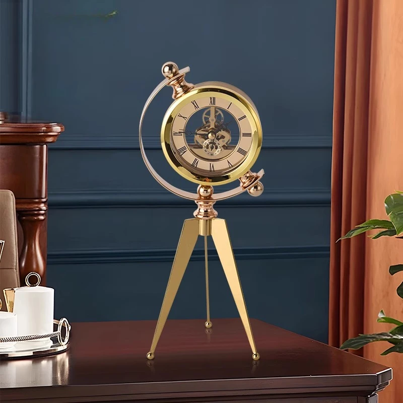 

Light luxury metal table clock, model room, living room, wine cabinet, TV cabinet, decorative ornaments, office study, creative