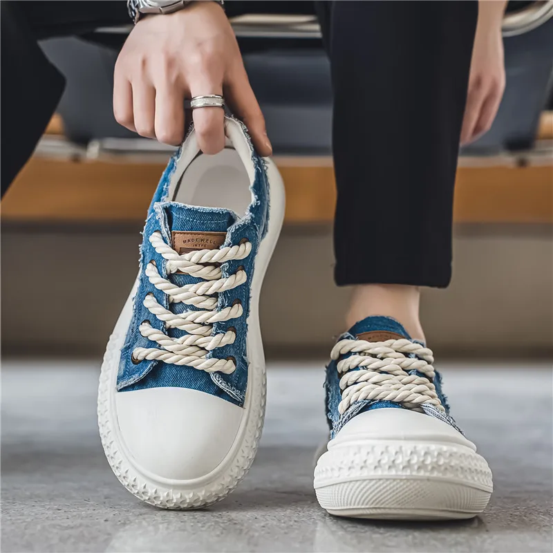 2024 Hot Sale Men's Canvas Shoes Designer Up Vulcanized Shoes Male Comfortable Casual Flats Mens Sneakers zapatllas hombre