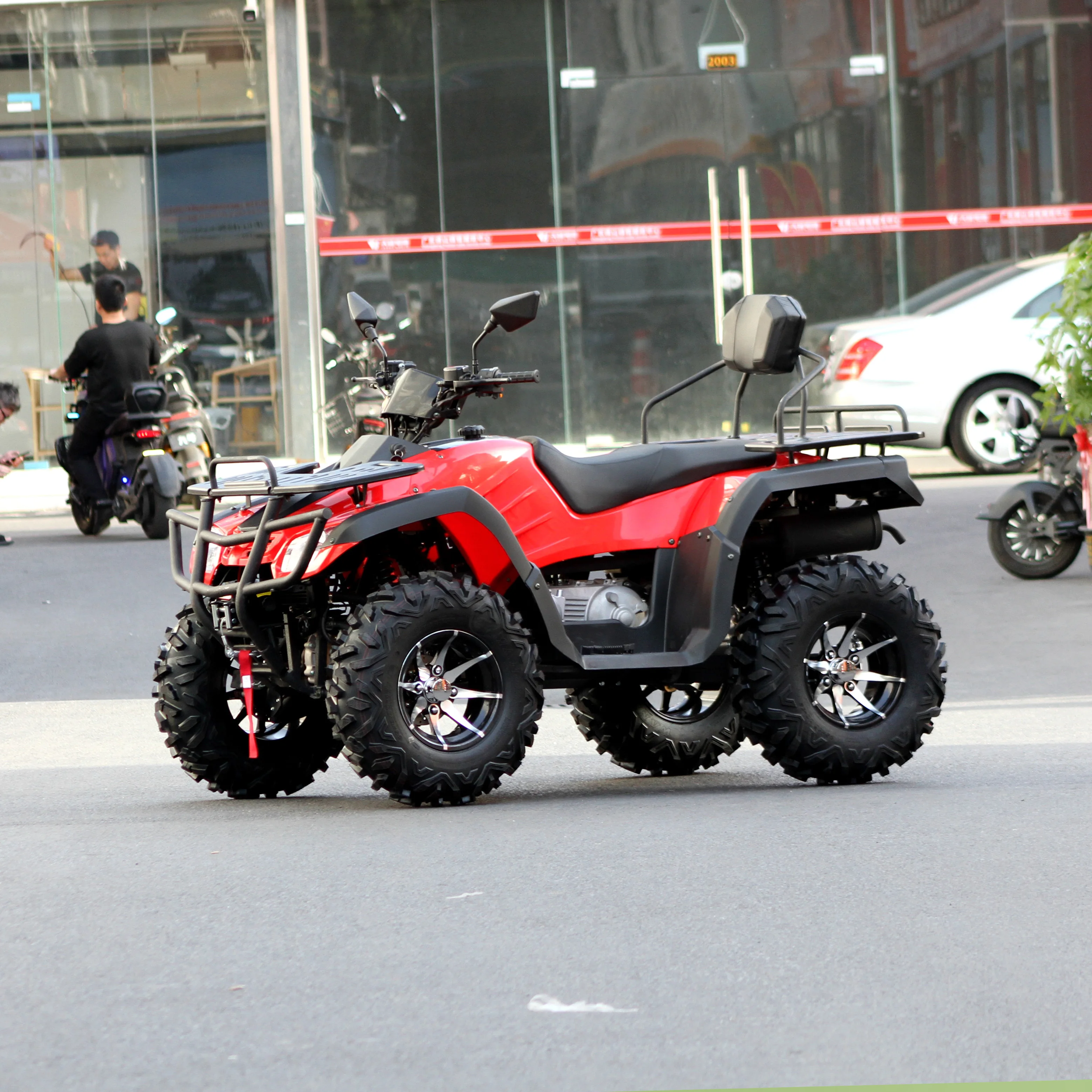 China Factory Sale High Quality 350cc Aluminum Alloy Four Wheel Fuel Quad Bike 4x4 For Adults / Engine