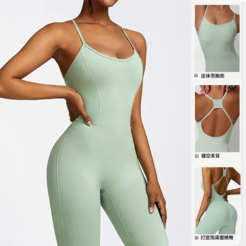 Tuta da yoga femminile sexy senza cuciture color pesca, tuta sportiva da esterno fitness slim fit