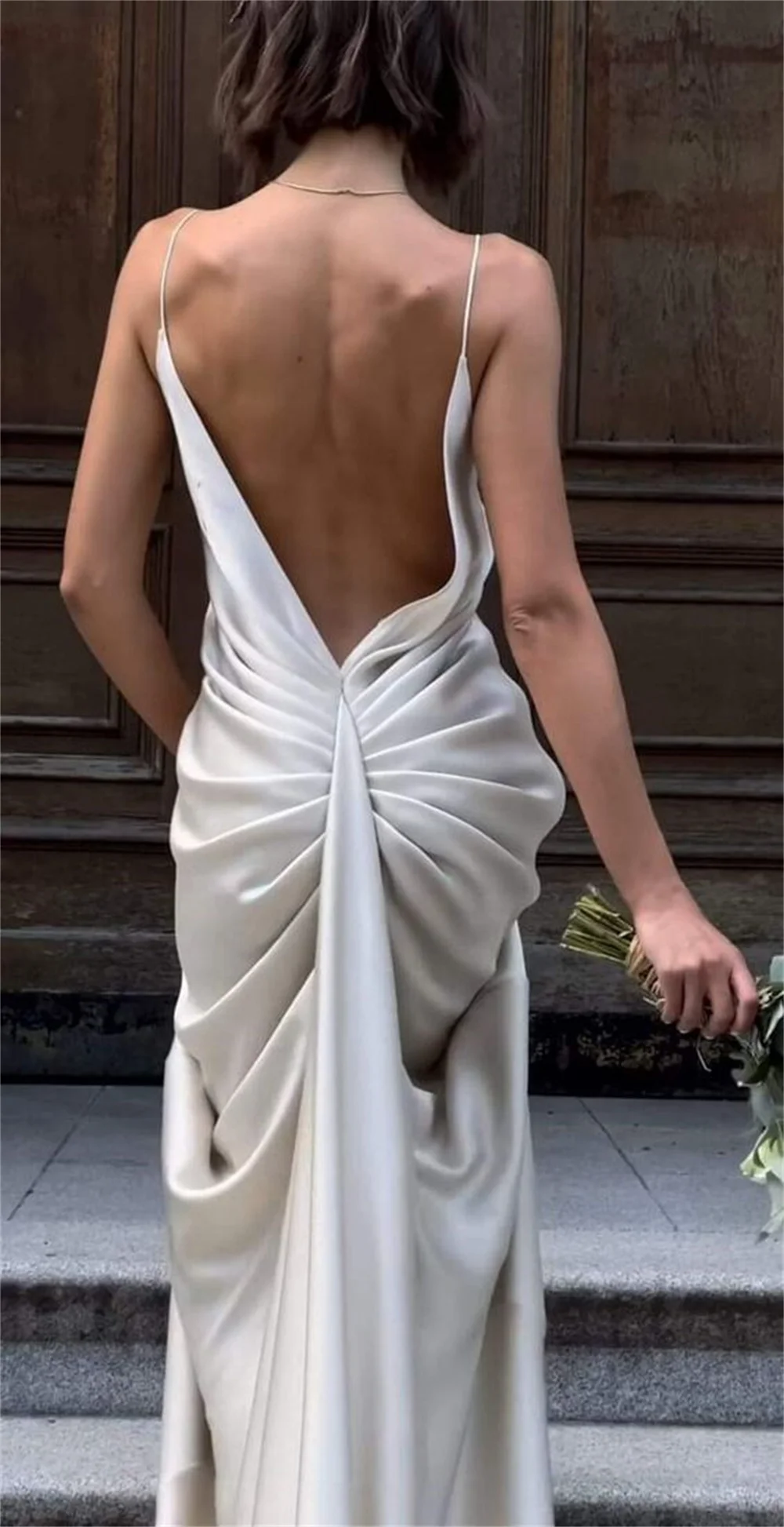 Cathy Ivory Luxury Satin Prom Dress Elegant V-neck Backless فستان حفلات الزفاف Mermaid Sleeveless Long Train Wedding Dress 2024