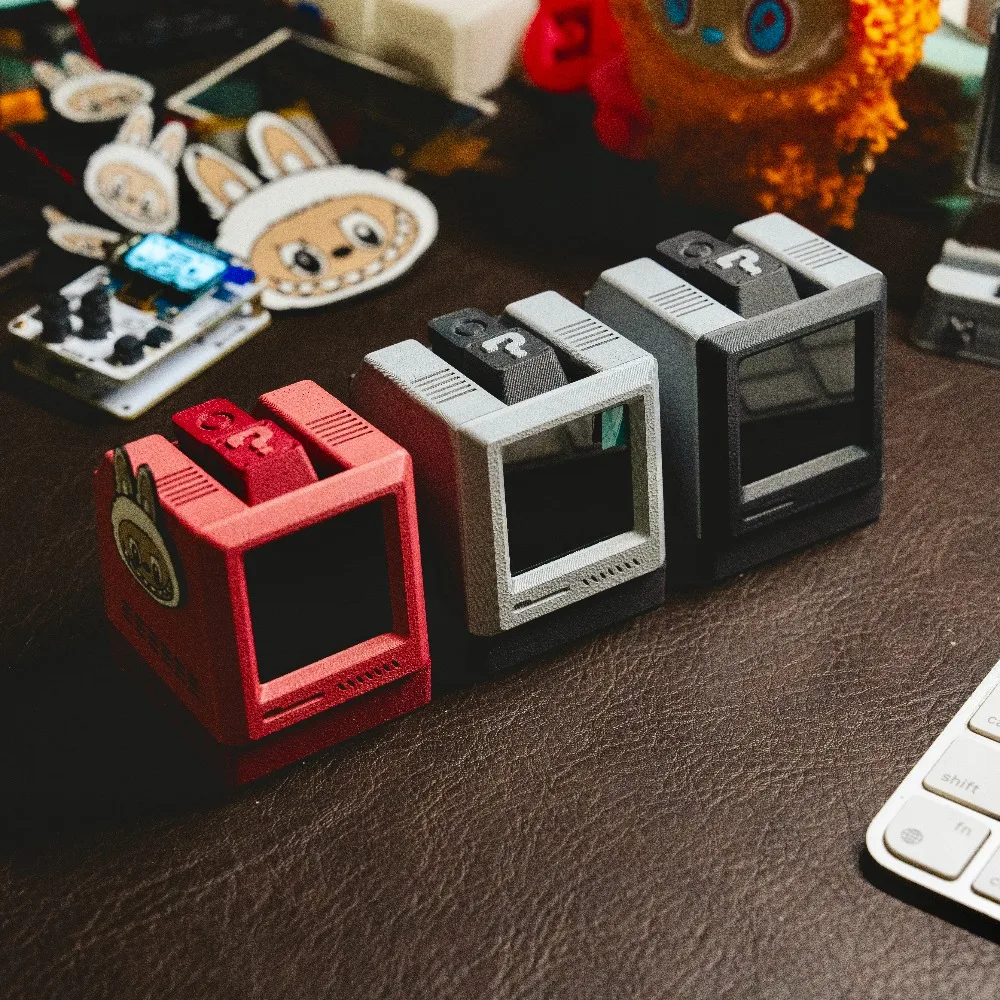 

Новый DIY настраиваемый ESP32-S3MAX настольный робот ретро голосовой диалог распознавание часов робот 3D-печать голосовой помощник для подарка