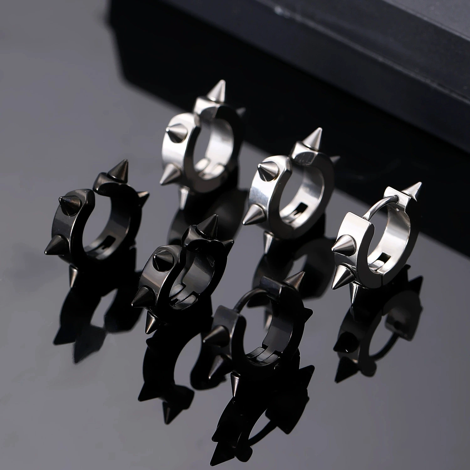 3Pcs Stainless Steel Gothic Punk Clip Earrings Unisex Spike Rivet Cross Non-Pierced Earrings Hip Hop Style Party Jewelry Gifts view 4