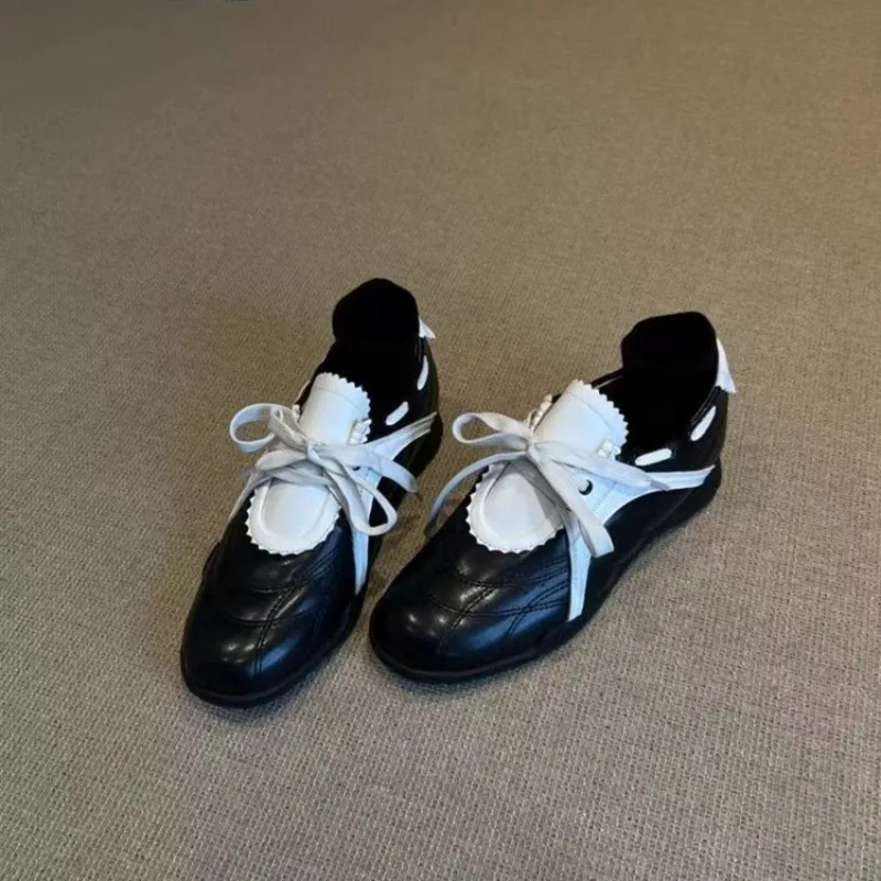 

Кроссовки на плоской подошве, осенние новые туфли с круглым носком и шнуровкой спереди, в тон, на мягкой подошве, нескользящие износостойкие одинарные туфли