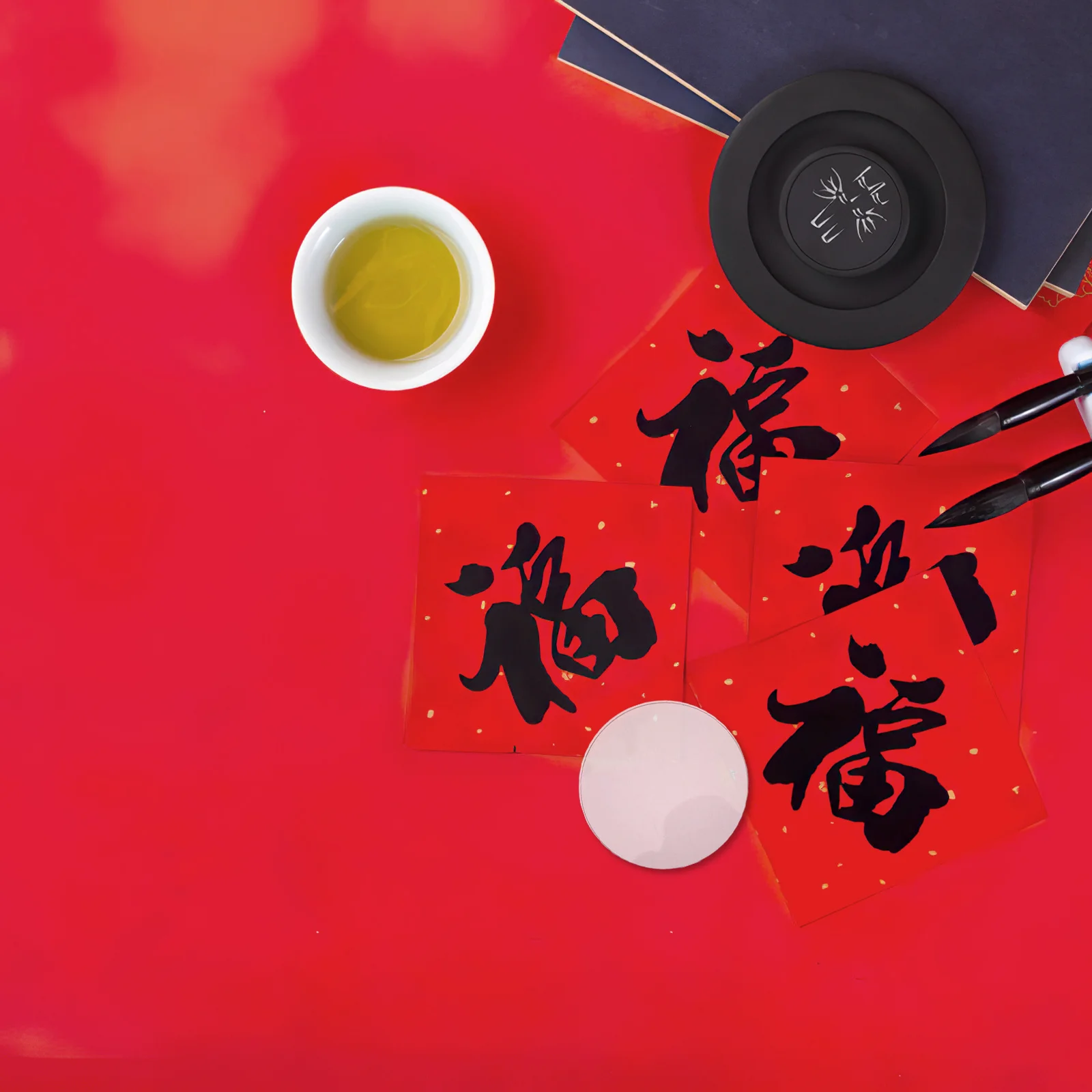 

Transparent Round Glass Paperweight Elegant Crystal Finish for Calligraphy Painting Writing Desk Organization Office Home Study