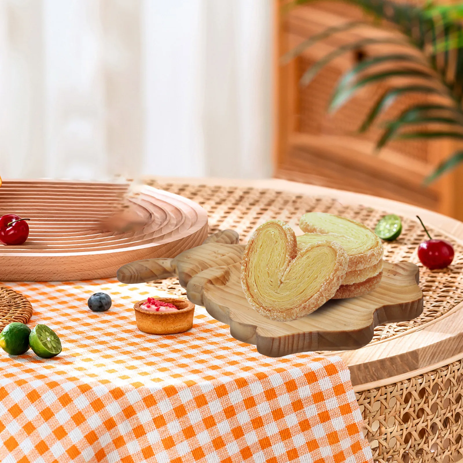 

Wooden Rabbit Tray Bunny Shaped Food Serving Plate Solid Wood Snack Tray Dessert Holder Fruits Plate Decorative Pan Easter