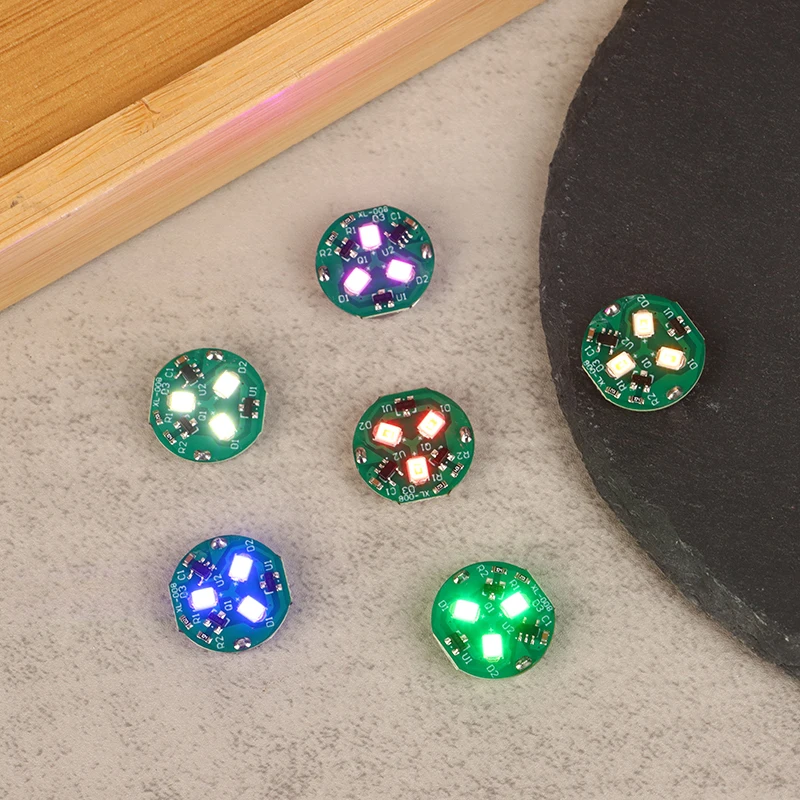 Controllo magnetico lampada a LED modello Anime fai da te modifica del paesaggio LED Flash Light lampada di controllo magnetico colorata ad alta intensità
