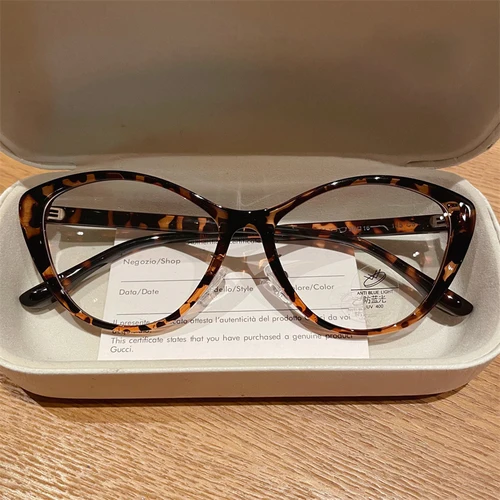 Imagen 2 del producto ISLINO TR90 gafas de lectura antiluz azul para mujer, ojos de gato, gafas fotocromáticas graduadas personalizadas, gafas para miopía e hipermetropía
