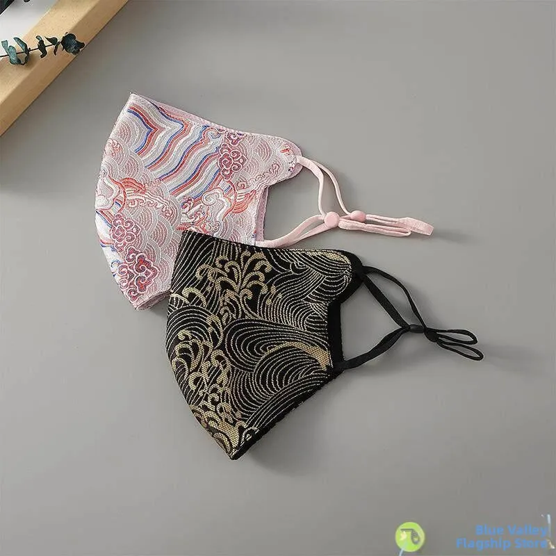 

Регулируемая высококачественная маска с узором в виде тотема, шелковой вышивкой, в ретро-стиле, моющаяся, для медицинских учреждений, солнцезащитная, теплая