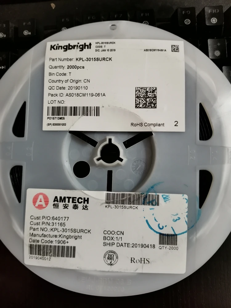 

50 шт./KPL-3015SURCK 1206 (3015) Красный ультраяркий светодиодный встроенный вогнутый объектив