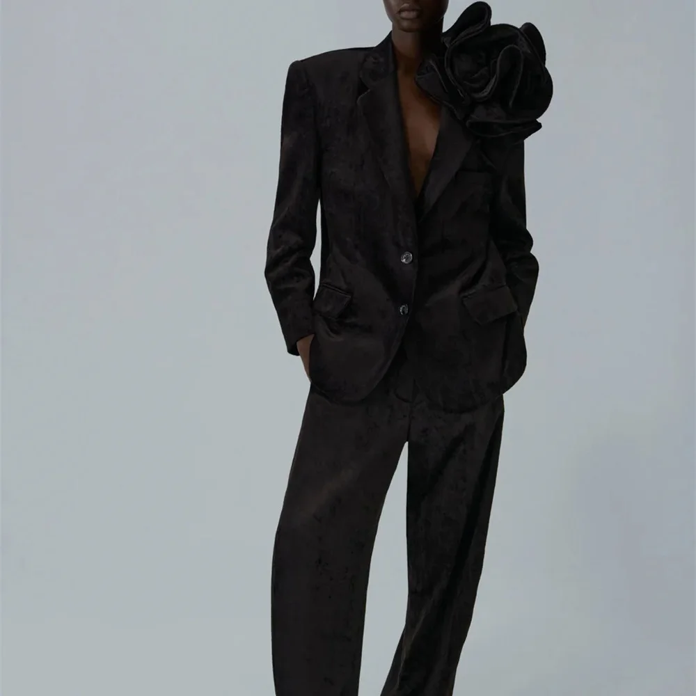 

2026 Autumn Women's Suit Jacket Appliqué Commuter Casual Outerwear Coat Y2K New Fashion High-Quality Versatile Tops bra