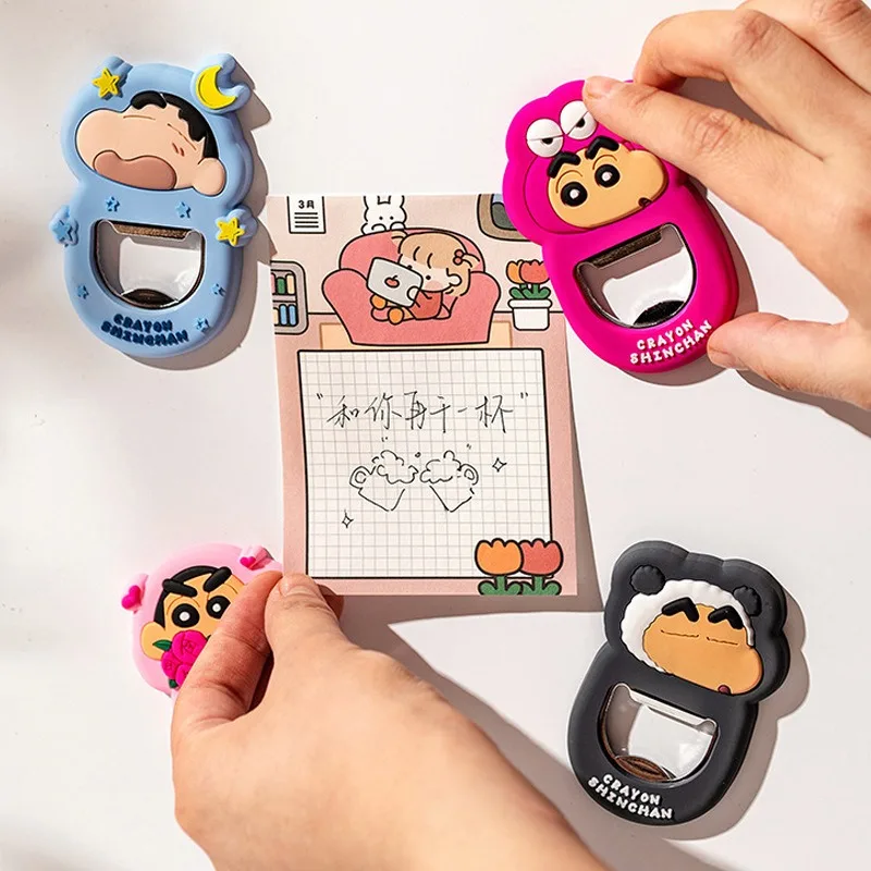 تلوين شينشان فتاحة الزجاجات البيرة أنيمي على شكل المغناطيسي الثلاجة ملصق زجاجة سائق المنزل فتاحة الزجاجات متعددة الوظائف