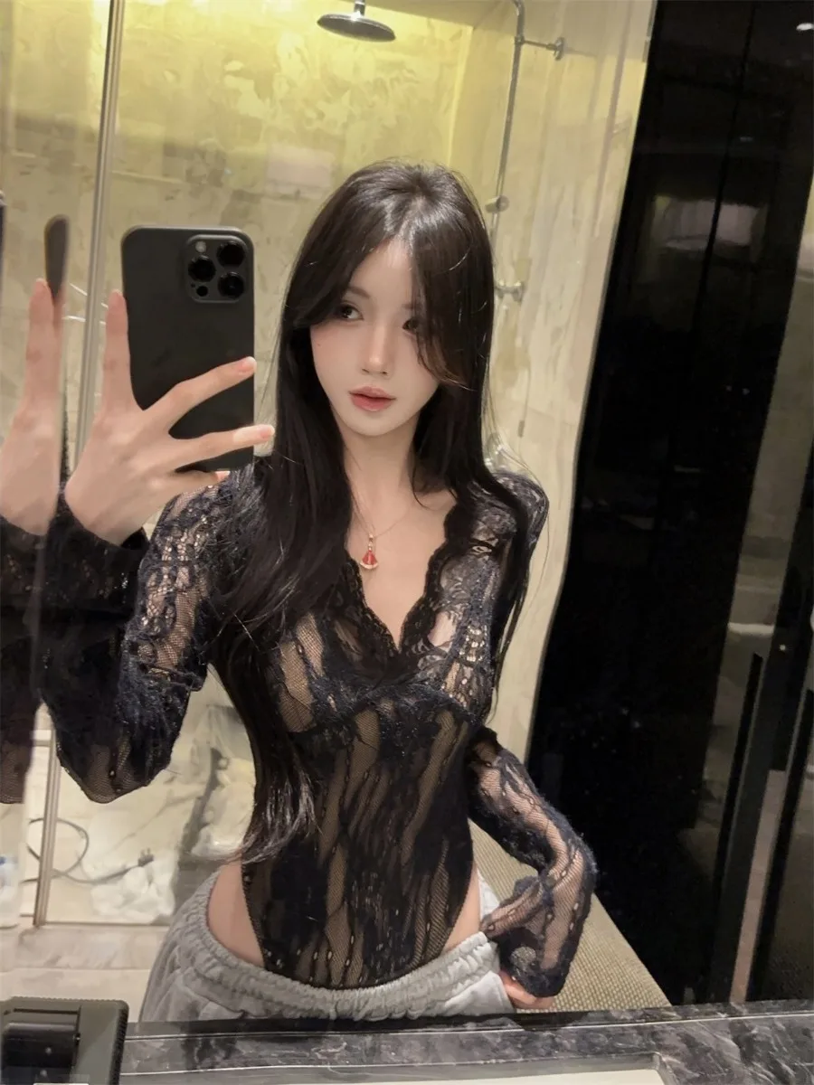 

Bla Lace Crop Top Women's Slim Fit Long Sve V-Ne Bodysuit Sexy Chic Sle Polyester Fiber Thinming Design Casual Wear