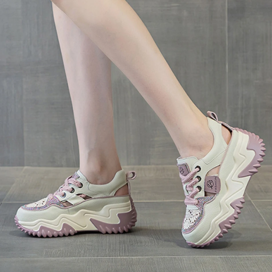 

Новые полые босоножки на толстой подошве, повседневная обувь, сетчатая обувь и тонкая спортивная обувь для увеличения высоты женской обуви.