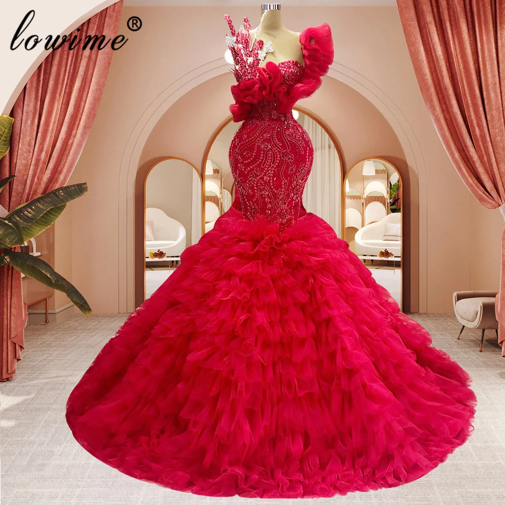 

2024 Newest Red Evening Dresses With Tiered Train Sleeveless Celebrity Dresses Mermaid Robes De Soirée Grand Party Dresses