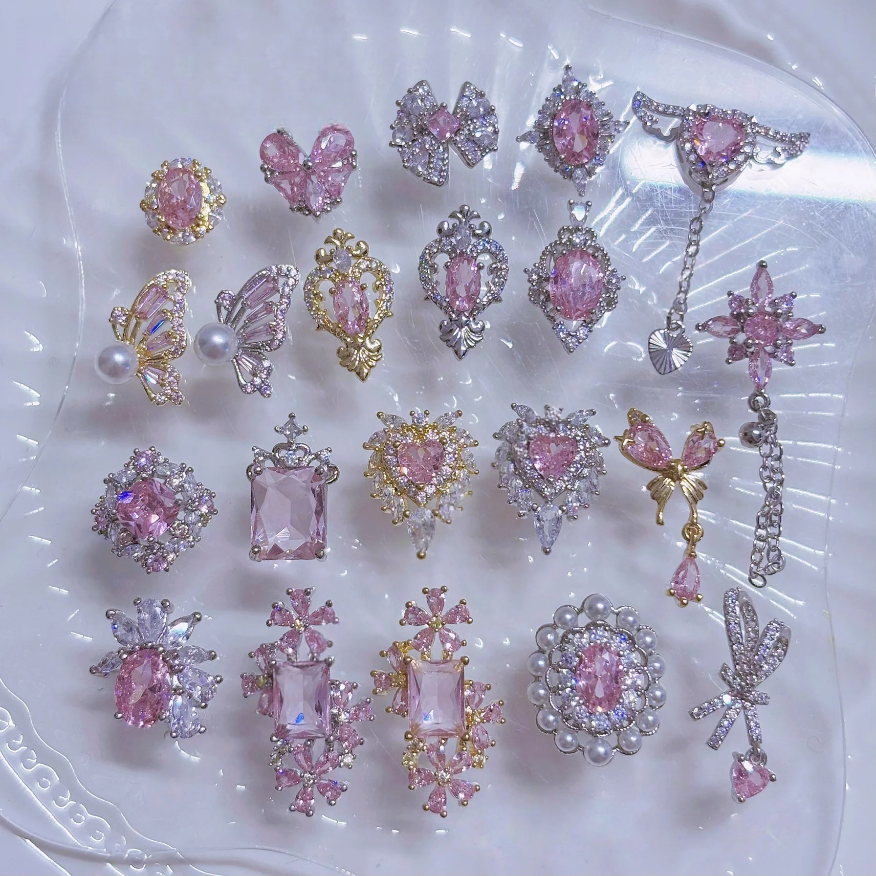5 Pieces High-end Pink Series Vintage Luxury Nail Charms Exquisite Metal Inlaid Zircon Shiny Rhinestone Manicure Decor Accessory