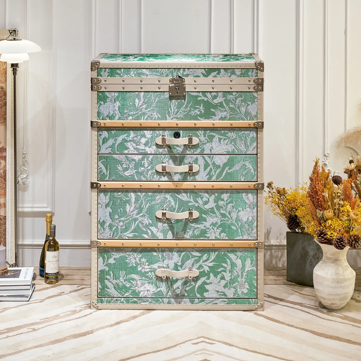Retro storage cabinet, chest of drawers, high-end hard box, home floor jewelry, jewelry cabinet with lock.
