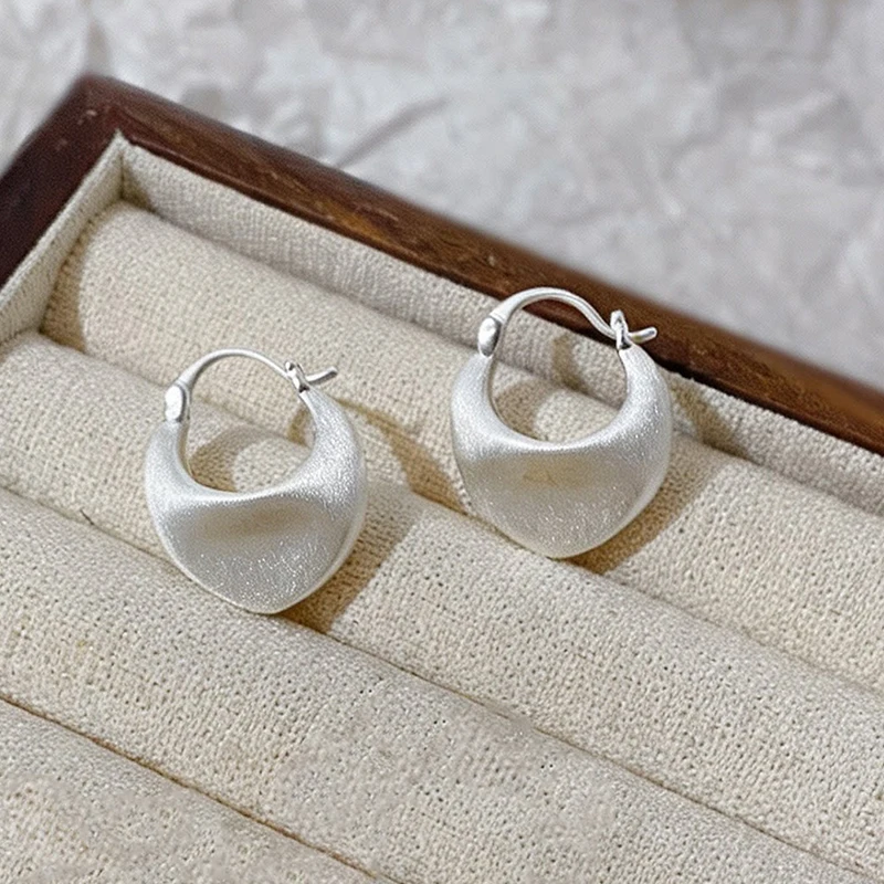 GANPUP Exquisite Unregelmäßige Creolen für Damen, Modische Neue Silberfarbene Ohrschmuck-Geschenke für Partys – Detail 6