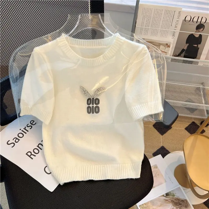 

Женские элегантные однотонные тонкие вязаные топы с короткими рукавами и круглым вырезом, новые летние шикарные повседневные пуловеры с буквами и бисером
