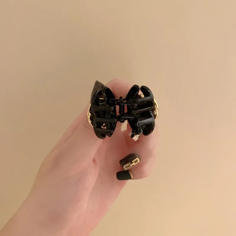 Black Camellia Mini Hair Claws Elegant Temperament Flower Hair Clips Princess Side Clip Women Girls Bangs Clips Hairpins Fashion