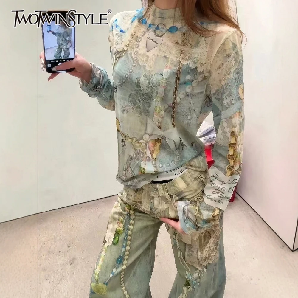 

TWOTWINSTYLE Hit Color Spliced Printing T Shirt Female O Neck Long Sleeve Loose Y2k Retro Women's T Shirts Autumn Fashion New