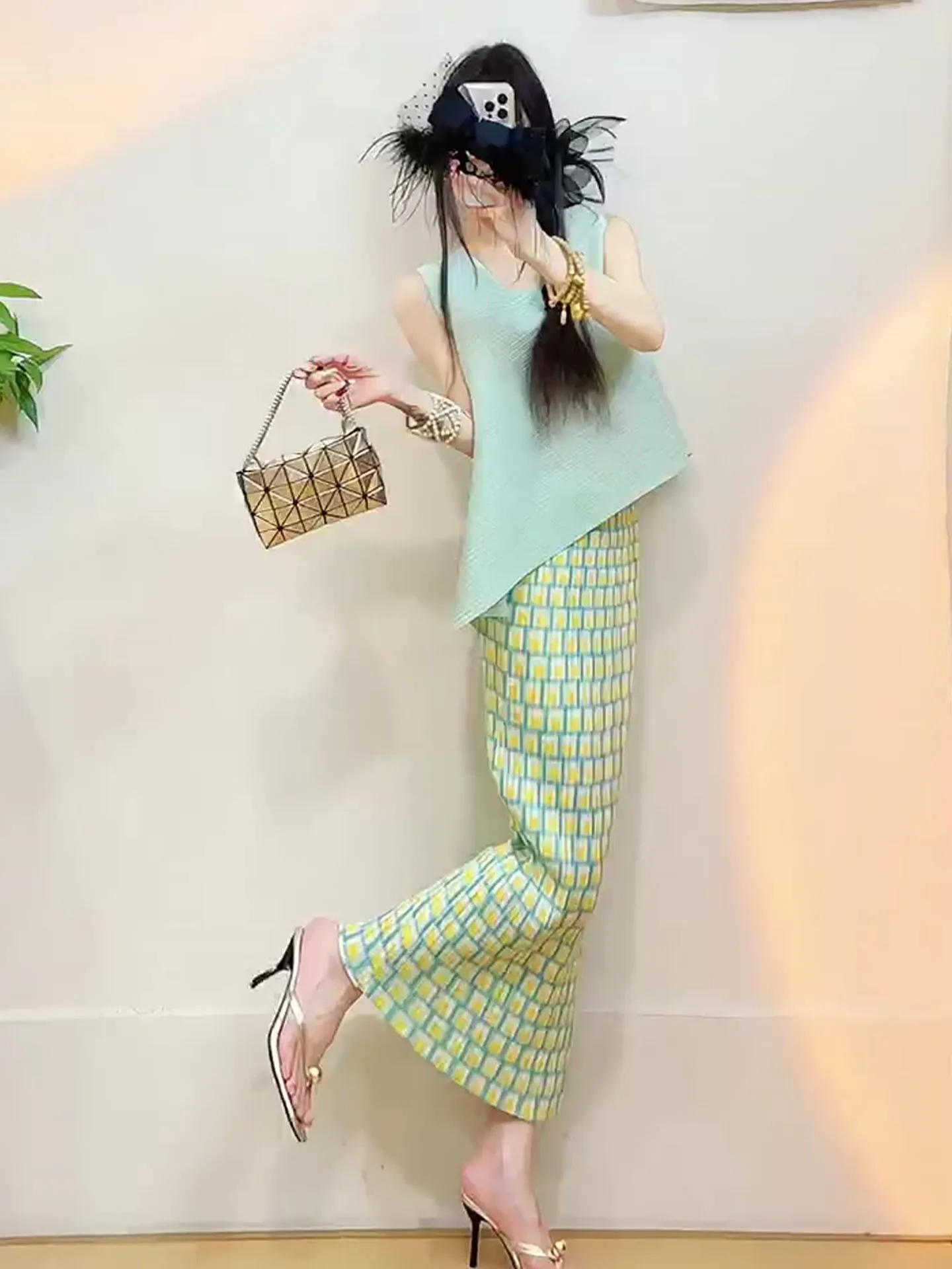 

Summer Blue Straight Cut Slimming Skirt Set Three Houses Style Pleated Two-Piece Women's Fashion Ensemble Polyester