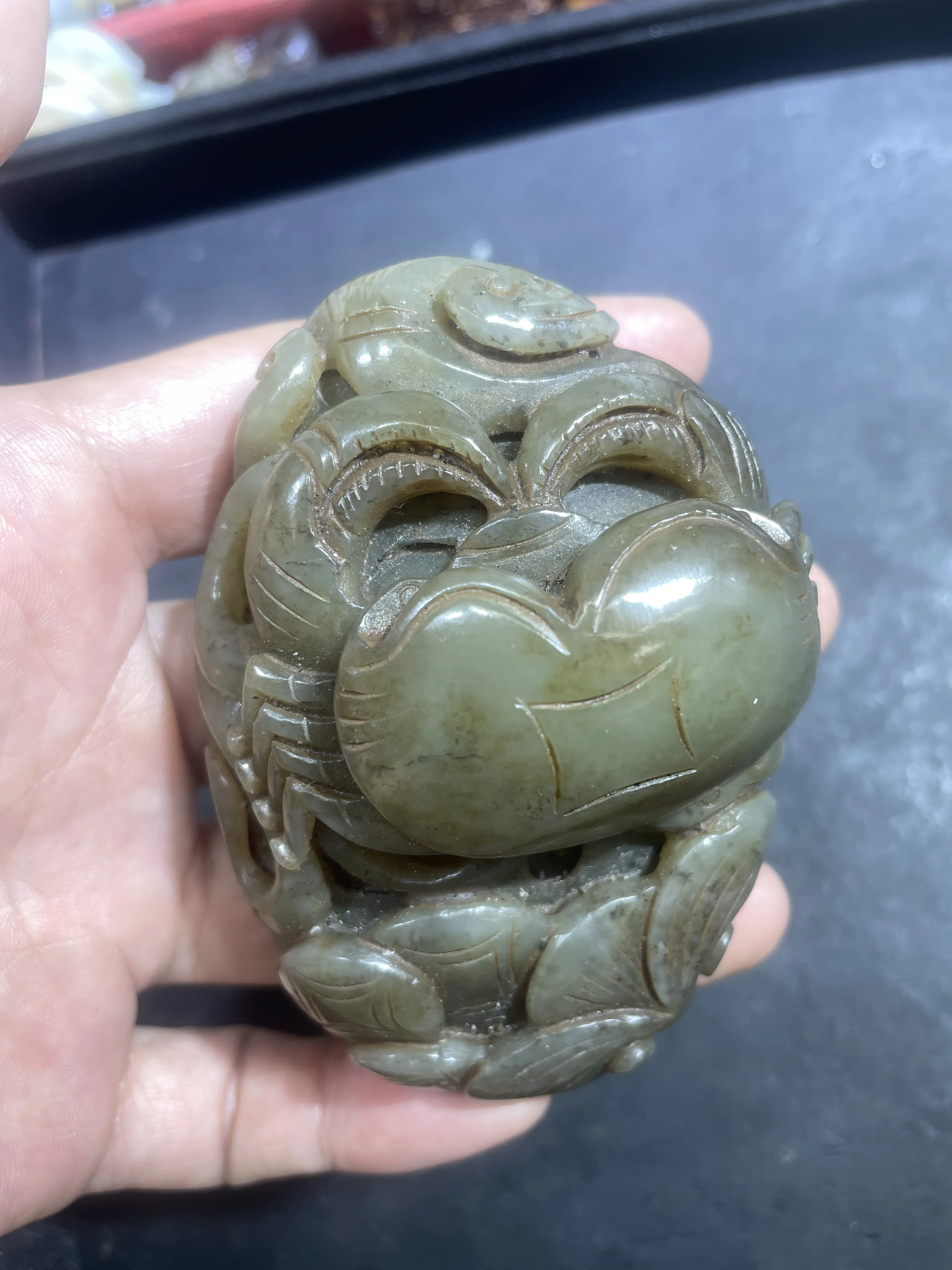

Big Treasure Chinese Vintage Hetian Jade Crab Lotus Root Ruyi As You Wish Hand Prayer Totem Carving Amulet Timestown 20201126A