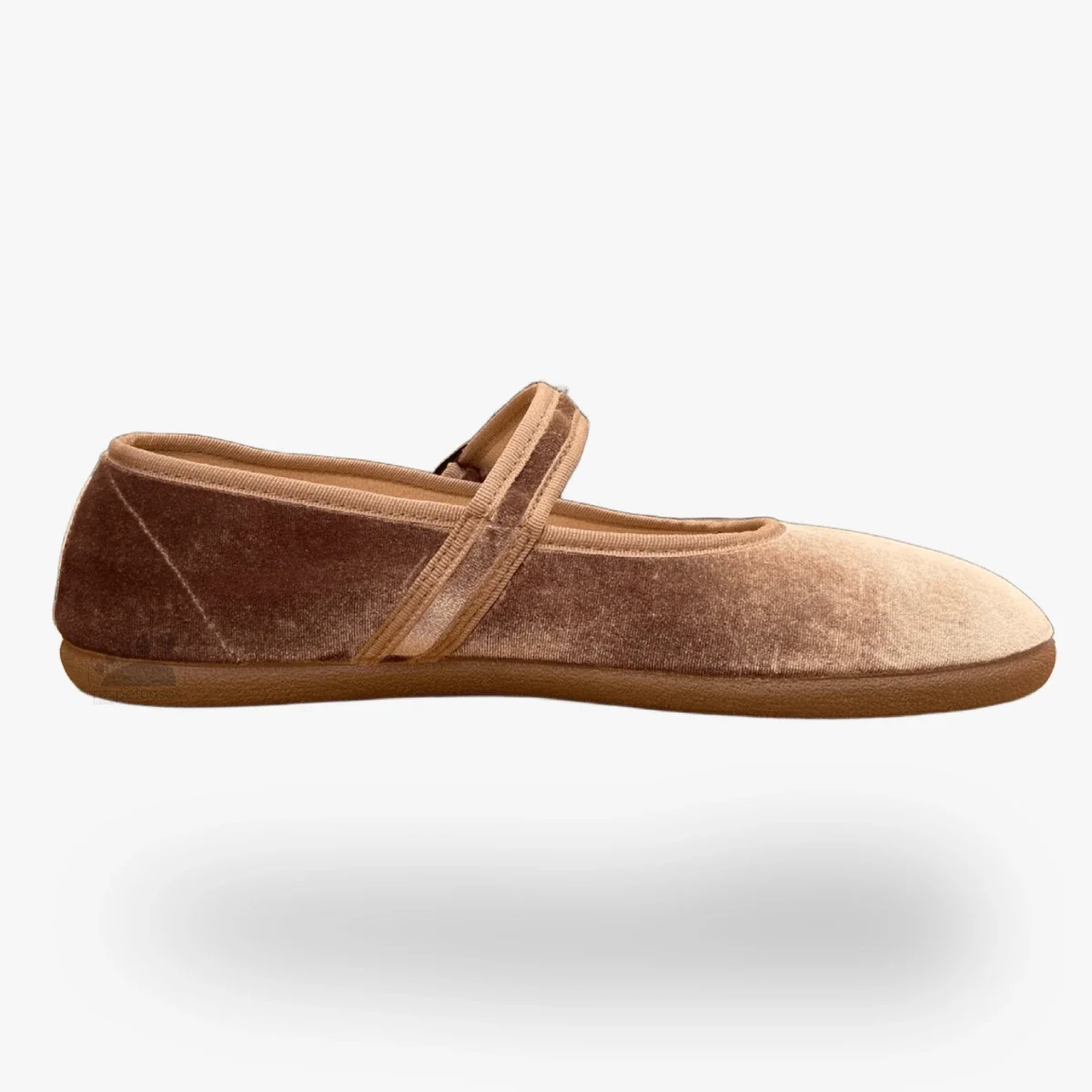 Batilas mercedita respectful barefoot adult taupe velvet lounge. thin sole with a thickness between 3mm and 5mm. You will have practically direct contact with the ground, thus receiving all the information from the terrain. Completely flexible