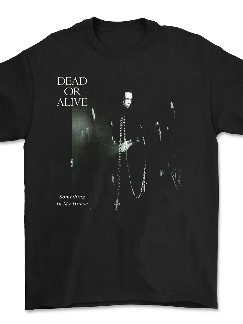 T-shirt imprimé « Quelque chose dans ma maison est difficile à identifier, s'il est mort ou vivant » - T-shirt sur le thème de l'horreur, hauts streetwear pour couple