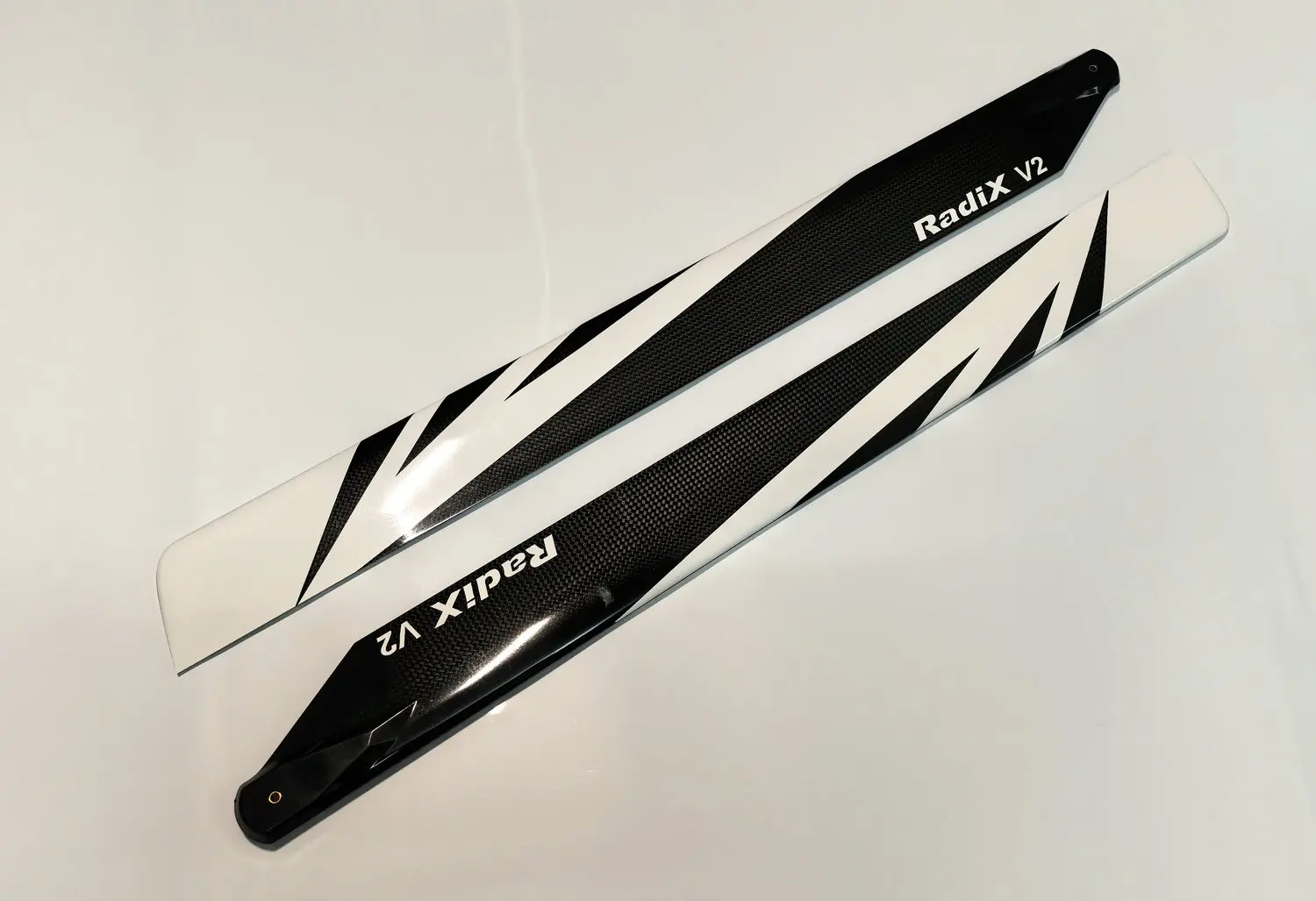 1pair "RADIX" 600mm Carbon Fiber Main Rotor Blade For for Trex 600 ALIGN KDS  TG600 XL600 SAB 600 Helicopter