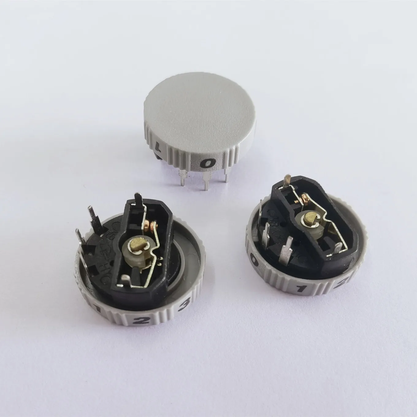 

Original new 100% 28X-E8-B10K gray digital potentiometer with switch for 0-6gear