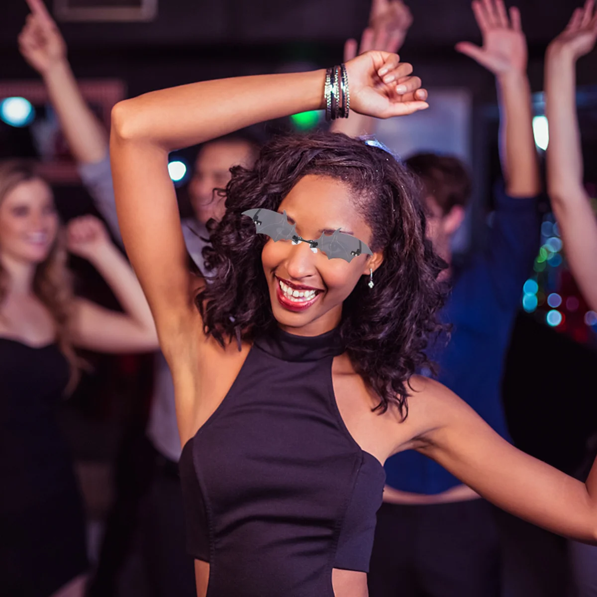 

1Pcs Halloween Bat Shape Sunglasses Party Photo Prop Black Gold Festival Glasses for Teens Adults Cosplay Funny Sunglasses