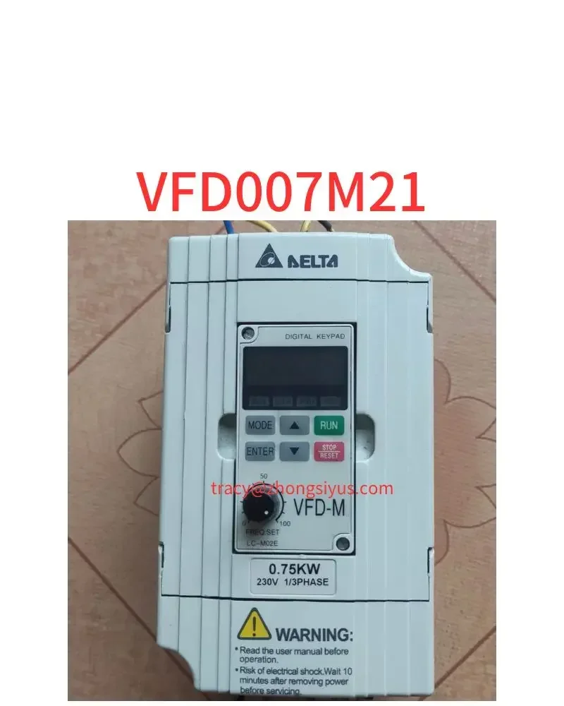 Second-hand inverter VFD007M21 0.75 W