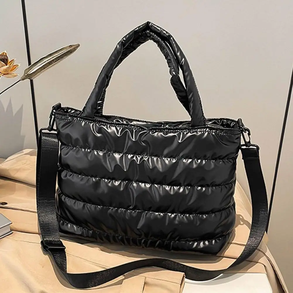 Damen-Umhängetasche aus Baumwolle mit Stickerei-Detail, Einzel-Schulter-Handtasche, Modisches Herbst-Winter-Design mit Glanzoberfläche – Detail 23