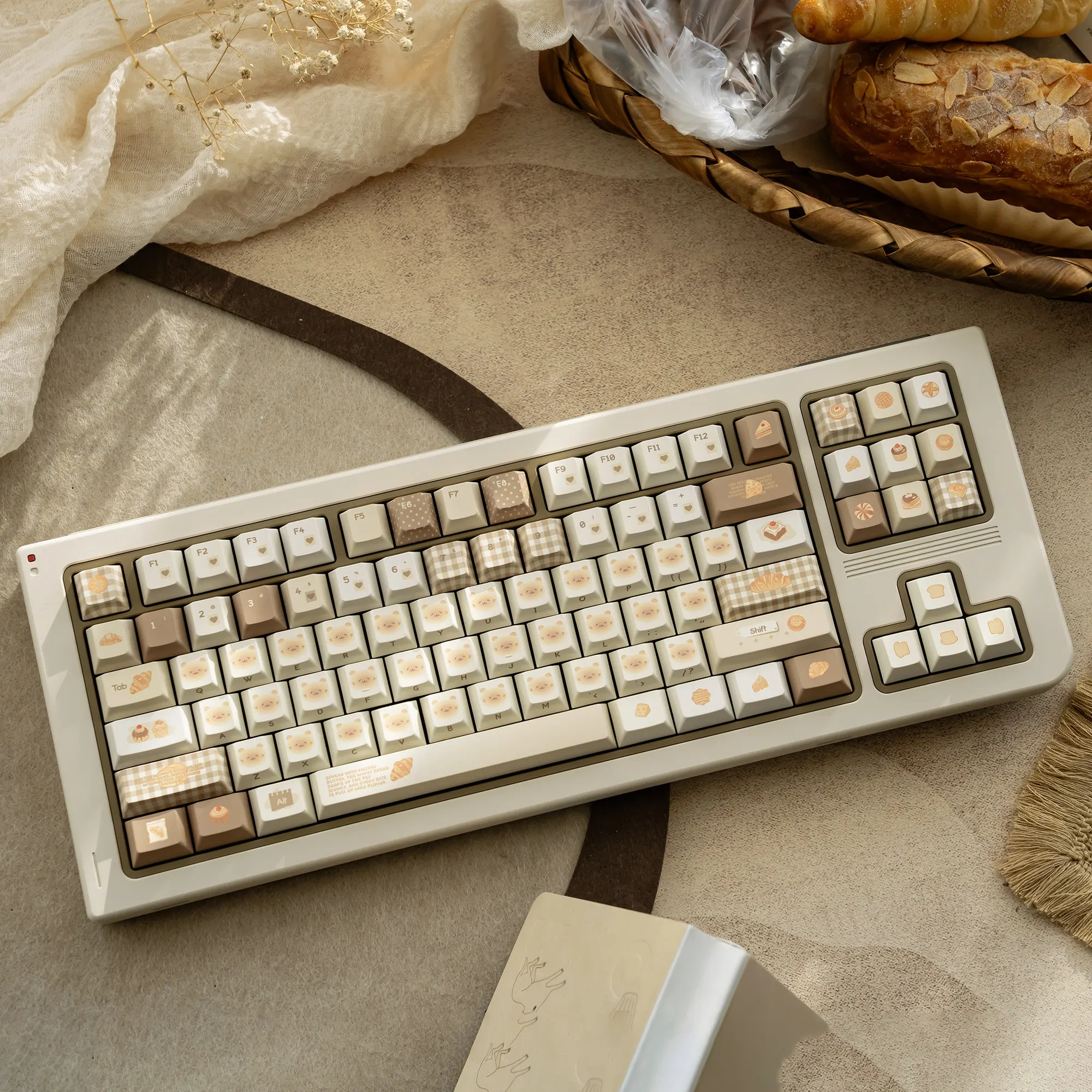 

Cute Bread keycaps 136 Keys Cherry Profile Dye-Sublimation PBT Keycaps Set Brown Custom keycaps For MX Mechanical Keyboards