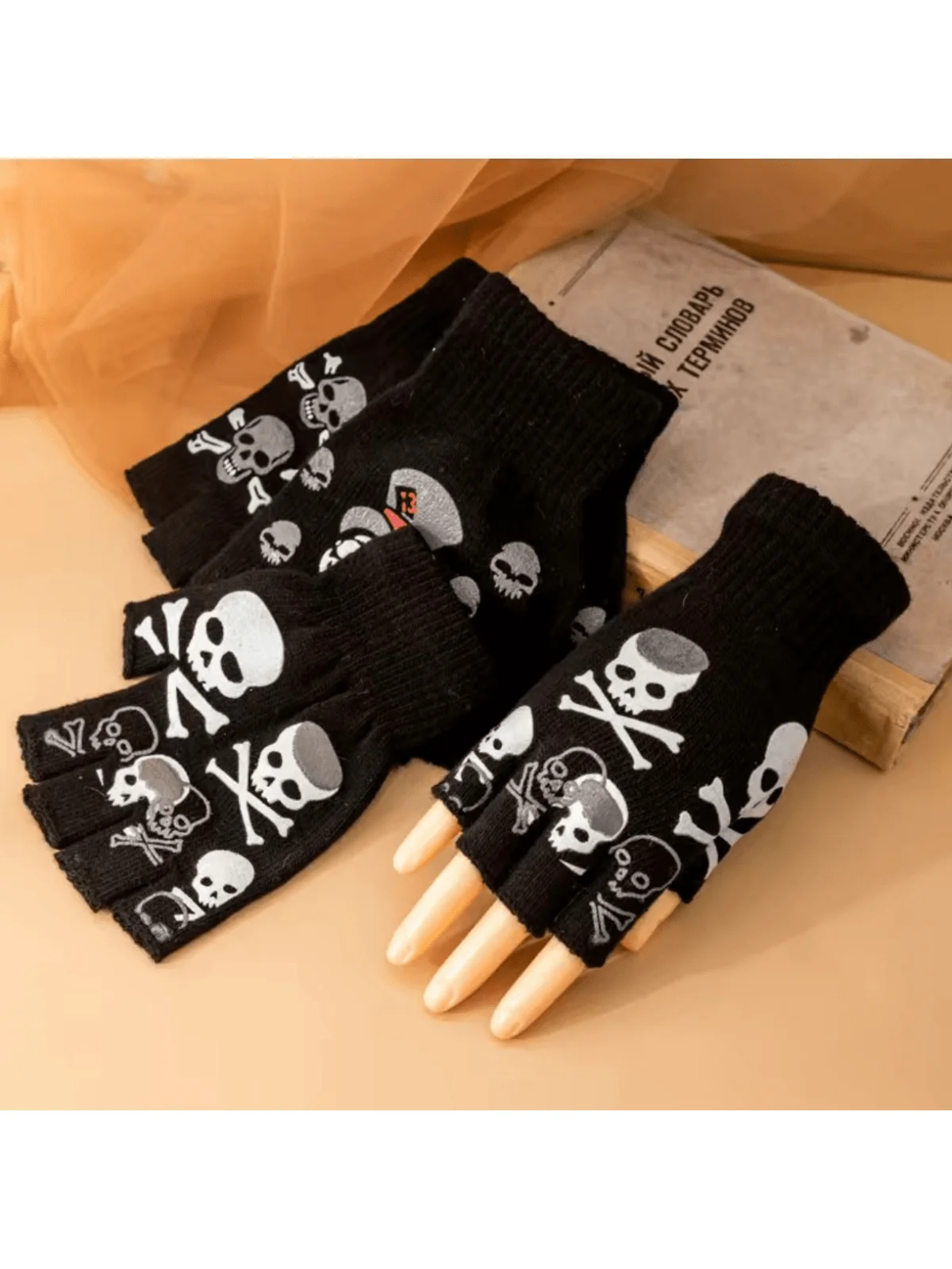 

Solid Color Cartoon Skull Gloves Short Fingerless Knit Gloves Half Finger Gothic style Warm Gloves For Fall Winter