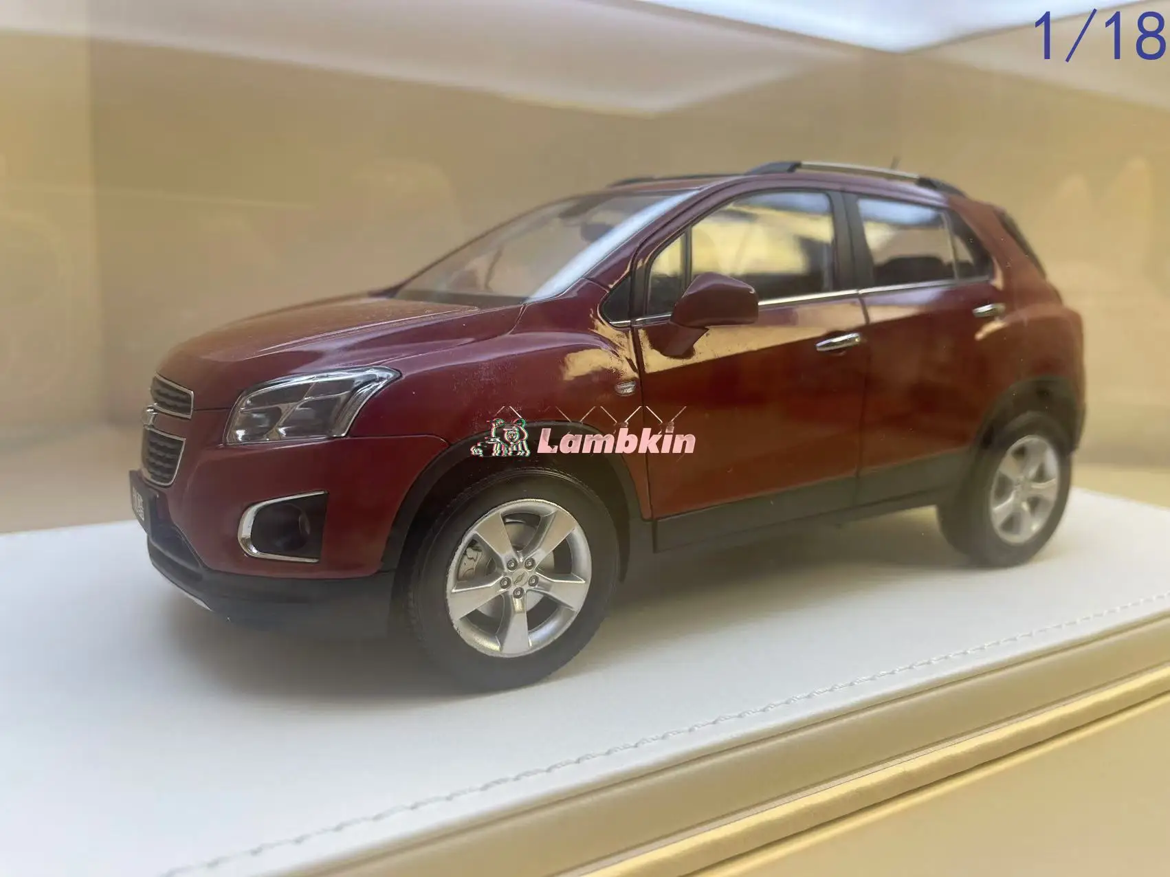 Original 1/18 chevrolet Trax SUV Red New Classic Stock Home Static Display Car Decoration Gifts Birthday