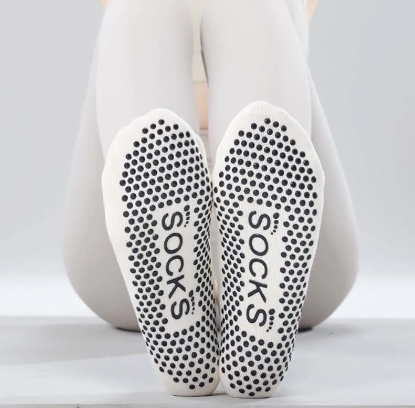 

Women's Sport Fashion Pilates Socks Anti-Odor Ventilated Yoga Socks with Silicone Dots Colorful Gym Socks