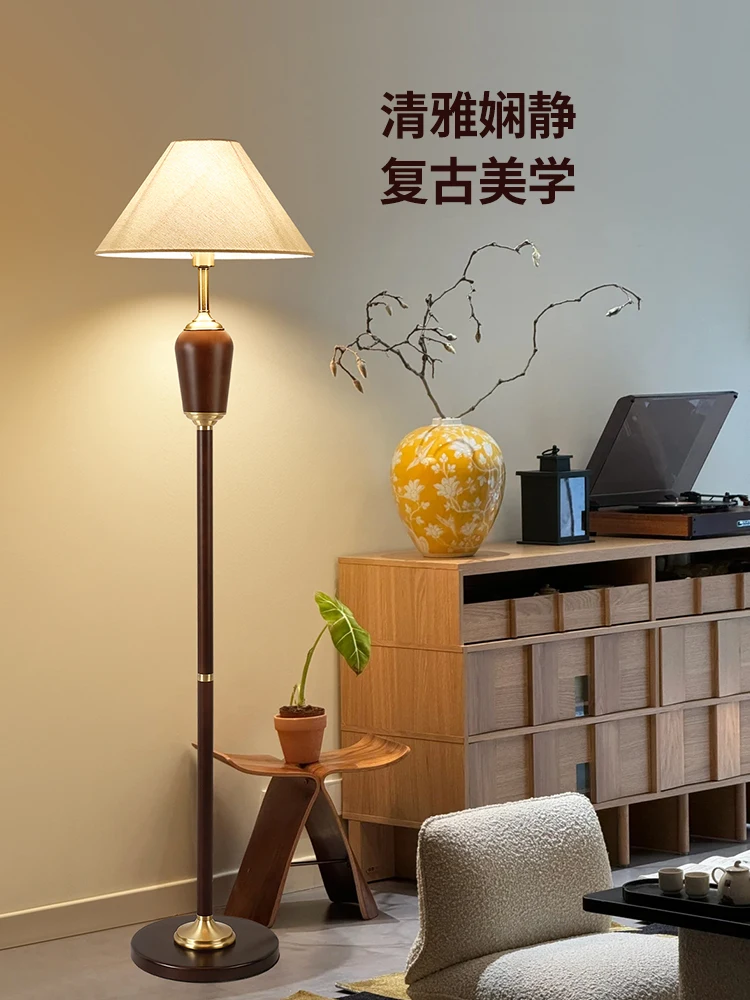 French retro atmosphere lamp next to the sofa in the living room Solid wood fabric printing Bedroom desk lamp 397