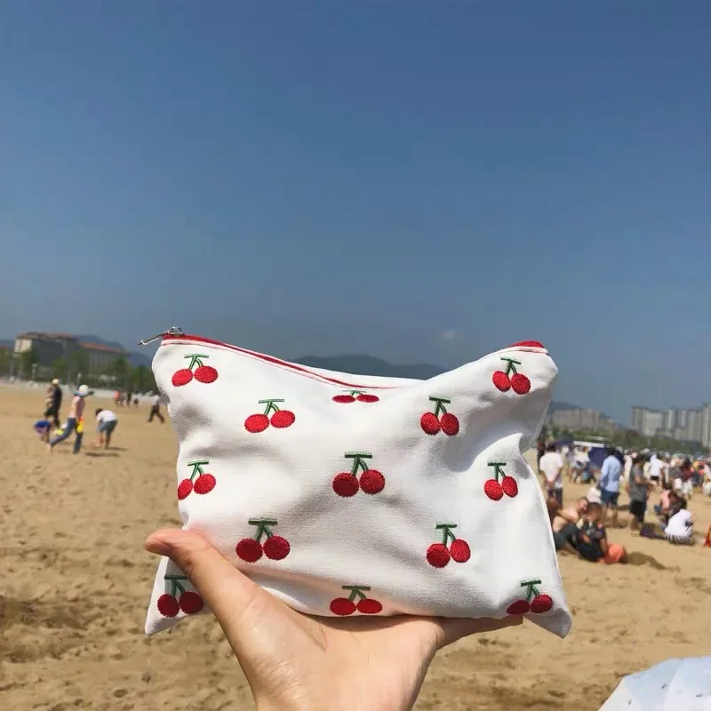 Cherry Embroidery Cosmetic Bags Zipper Lipstick Bag Ins Kawaii Retro Girls Canvas Bag Makeup Case Storage Neceser Organizer