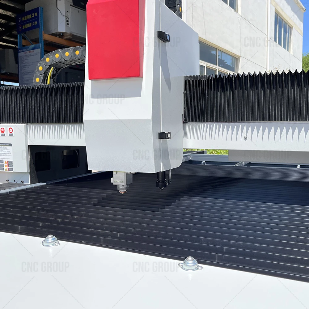 

The Latest Jiaxin CO2 and Fiber Laser Cutting Machine, 1500W, Dimensions 28x350x23cm, Automatic Operation, Easy to Use.