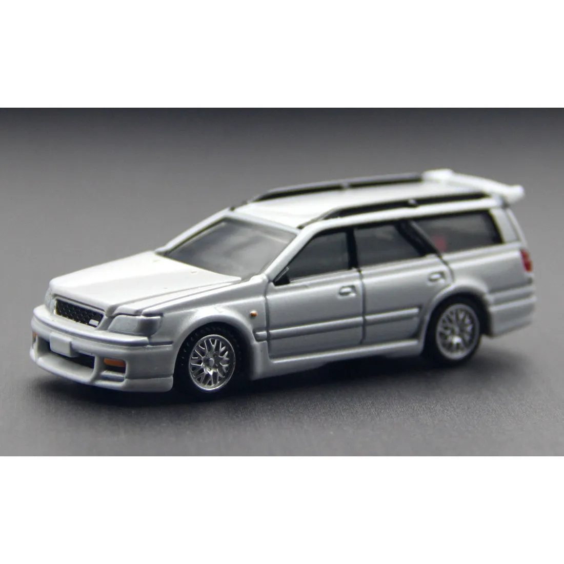

Original TAKARA TOMY Tomica Premium No.50 Nissan Stagea 1/63 Diecast Alloy Wagon with Opening Hood Suspension Collectible Gift