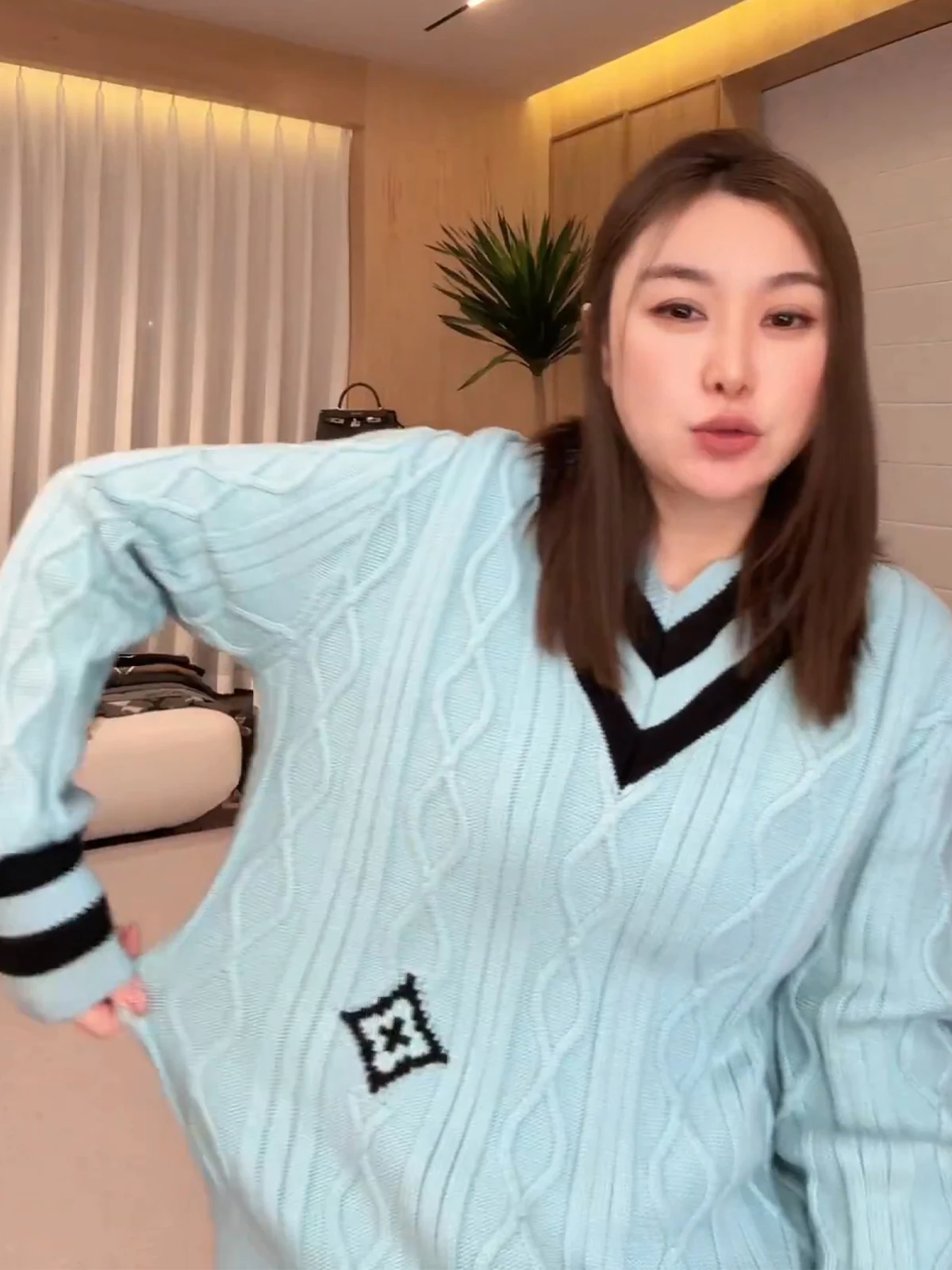 

Loose V-ne Pullover Sweater Lazy Sle Autumn Winter 2024 Women's Knittedwear Lin Rou Rou Twisted Tead Knitwear