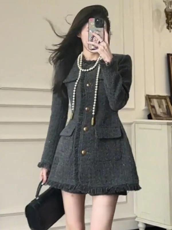 

Elegant Ladylike Tassel Trim Woolen Coat Top And Short Pants Two Piece Set Spring 2026 Fashion Ensemble for Young Women