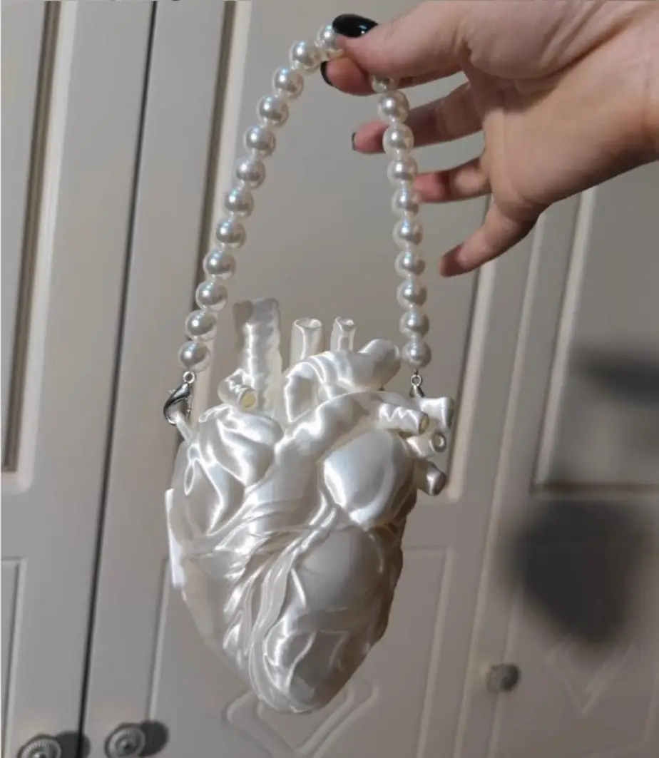 

3D Printed Heart Shape Handbag Pearl Chain Dinner Bag Ins Fashion Personality Niche Silk Style Crossbody Bag Mini Party Bag