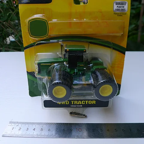 ERTL 1:64 Scale 4WD TRACTOR Alloy Agricultural Vehicle Model Exquisite Gift Souvenir Toy Desktop Ornament Collectibles