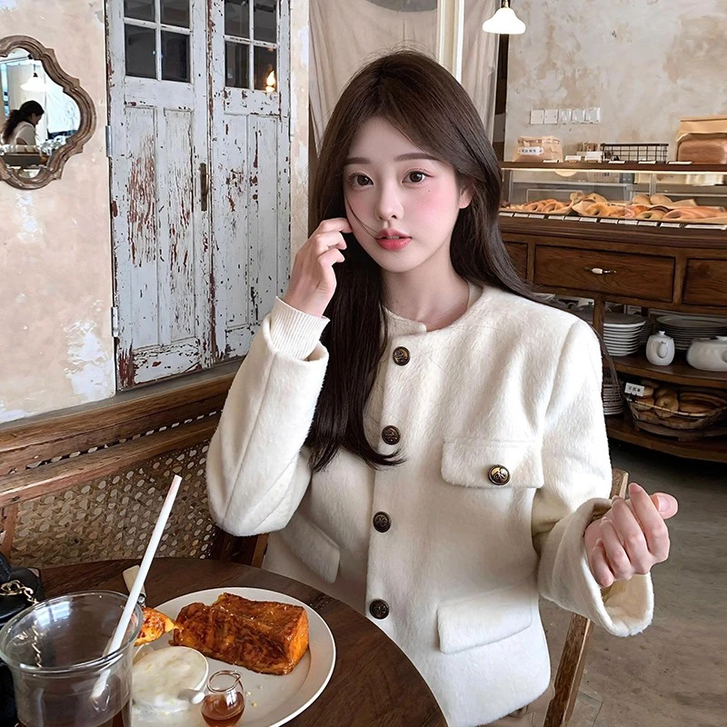 Eleganckie, krótkie płaszcze w stylu francuskim dla kobiet, jesienno-zimowe, zapinane na guziki, z długim rękawem, codzienne kurtki z okrągłym dekoltem, uniwersalne, modne bluzki do biura.