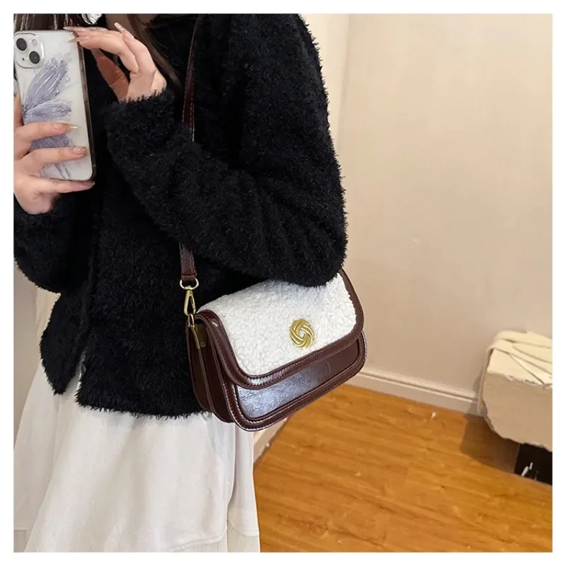 

Niche Retro Lamb Fur Saddle Crossbody Bag for Women's New High-end Fashion Versatile Shoulder Bag Female Designer Crossbody Bag