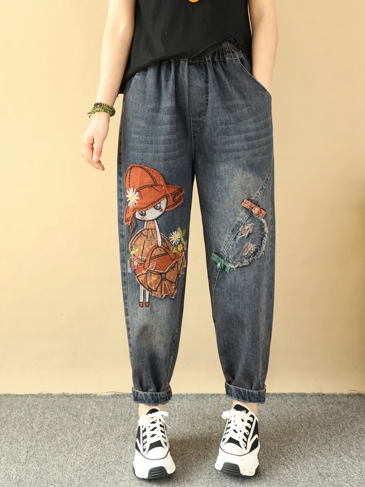 Retro Cartoon Girl Paste Cloth ricamo Denim pantaloni da donna allentato Oversize Patch Raw Edge Buckle Cropped Harem Pants primavera